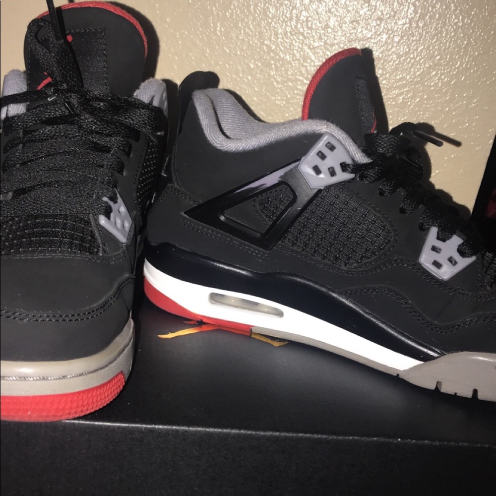 Jordan 4 breds